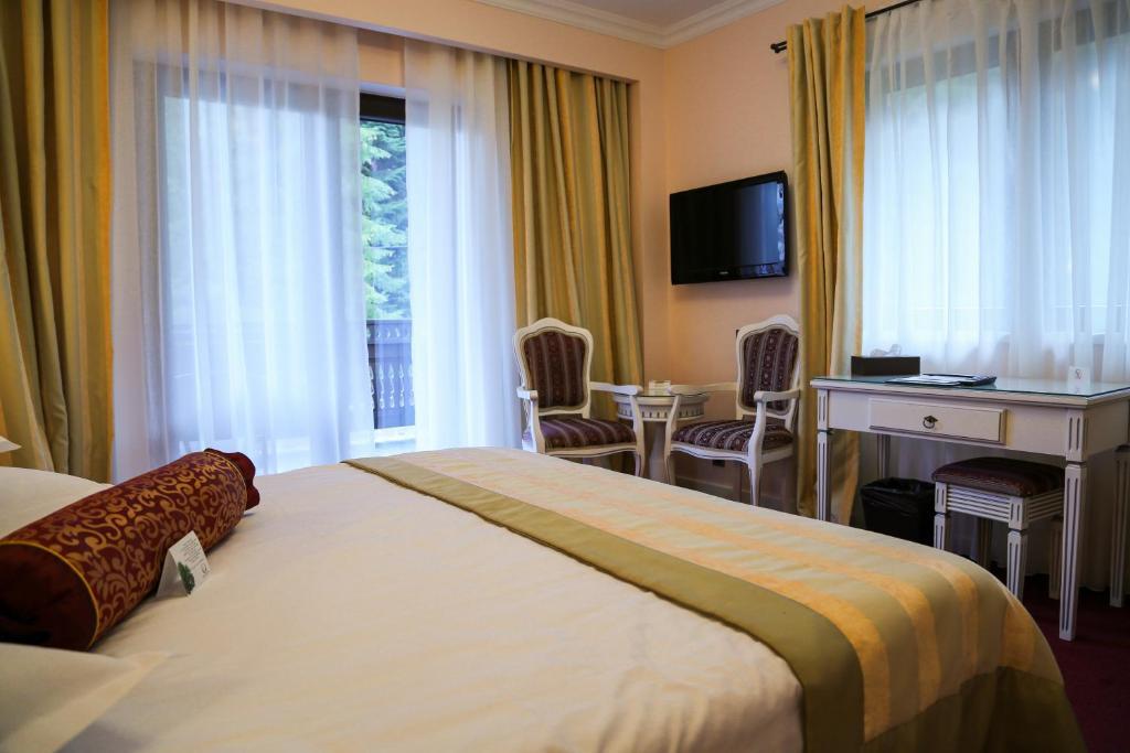 Hotel Foisorul Cu Flori Sinaia Ngoại thất bức ảnh